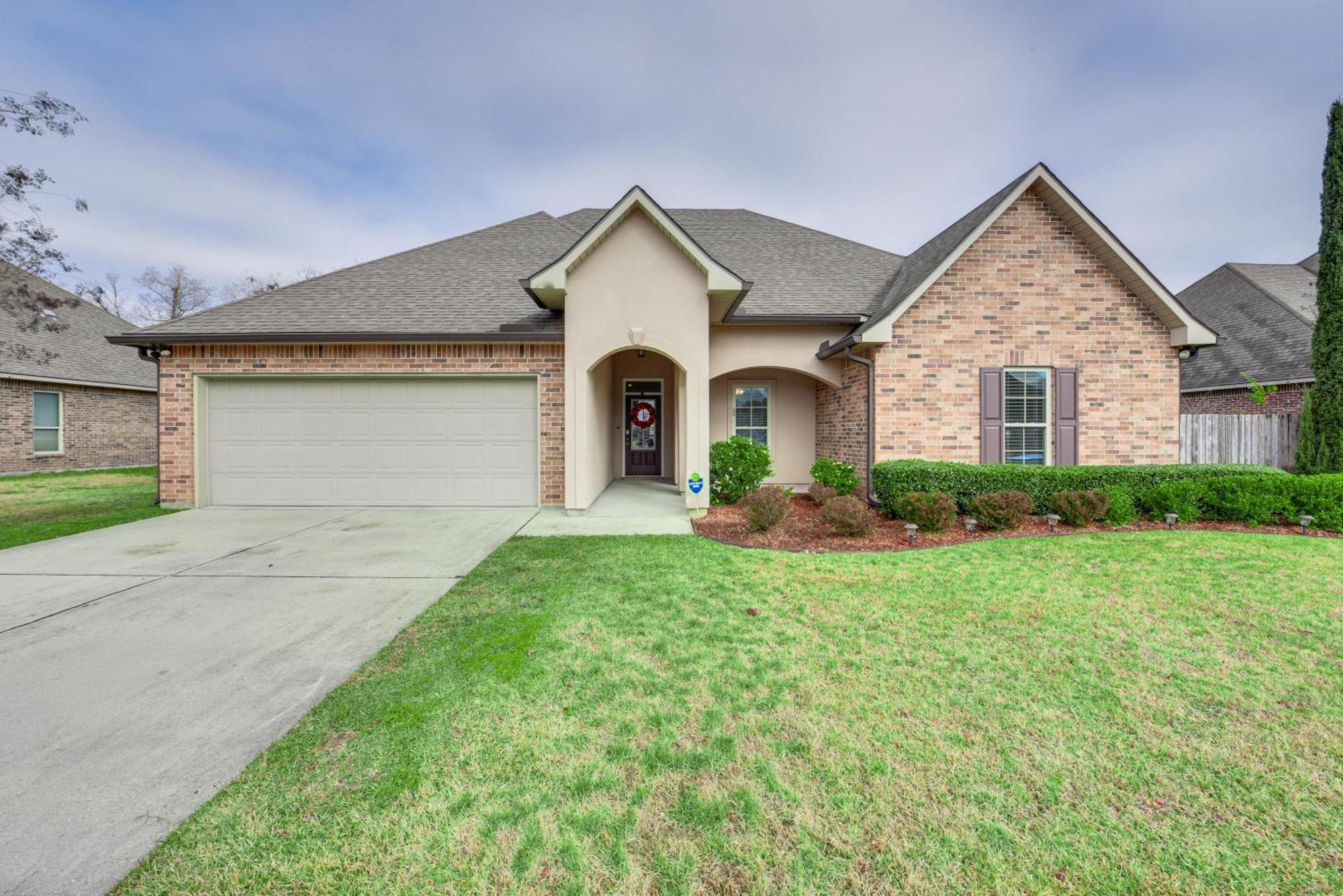 Spacious Zachary Home 12 Mi To Baton Rouge! Exterior photo